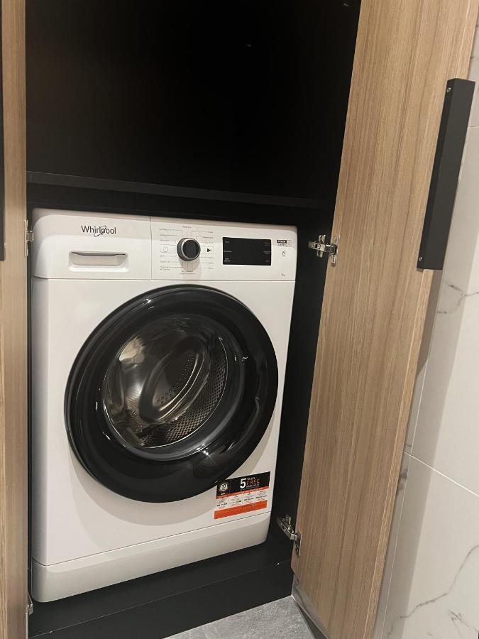 Amsterdam - Nowy Apartament W Centrum Z Prywatnym Zadaszonym Parkingiem ノヴィ・タルク エクステリア 写真